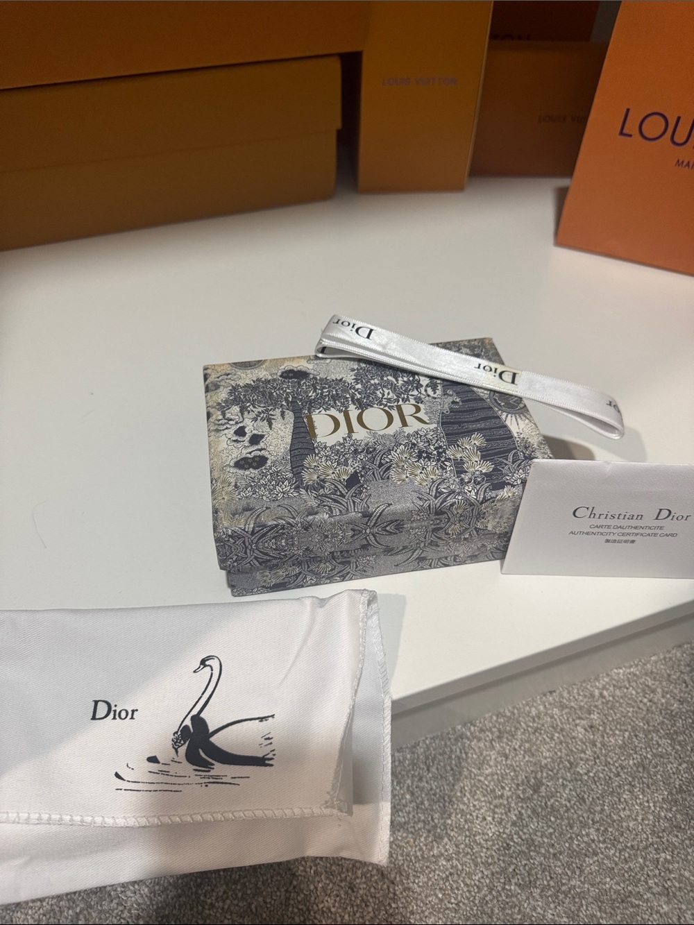 Small gift box & White Pouch with Branded Dust Cover